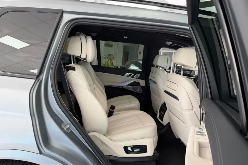 BMW X7 (Seria X) din 2024 cu 18.785 km - oferta BMW218973 - foto 22