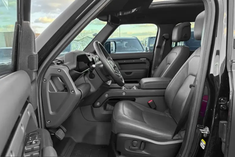Land Rover Defender din 2025 cu 27.000 km - oferta LAN218980 - foto 8