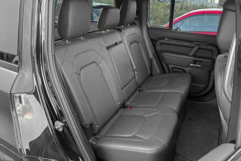 Land Rover Defender din 2025 cu 27.000 km - oferta LAN218980 - foto 23