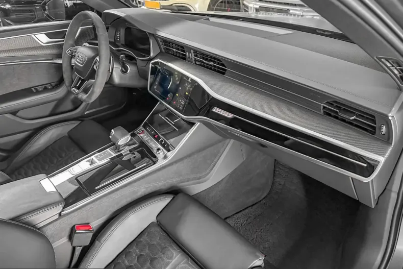 Audi RS6 din 2023 cu 55.000 km - oferta AUD218982 - foto 17