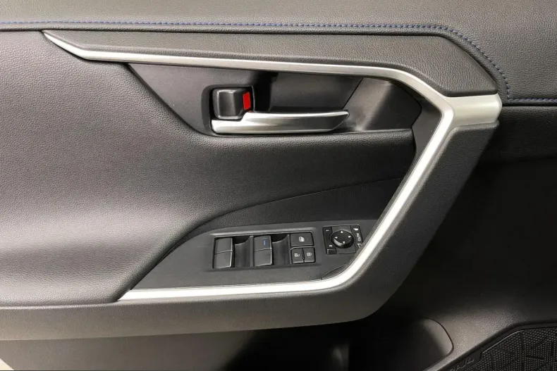 Toyota RAV4 din 2021 cu 86.575 km - oferta TOY218983 - foto 22