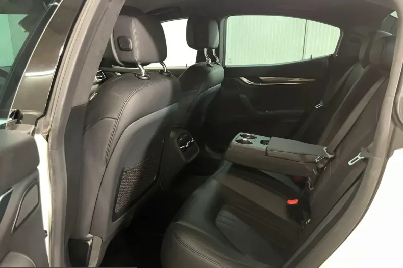 Maserati Ghibli din 2023 cu 88.425 km - oferta MAS218984 - foto 11