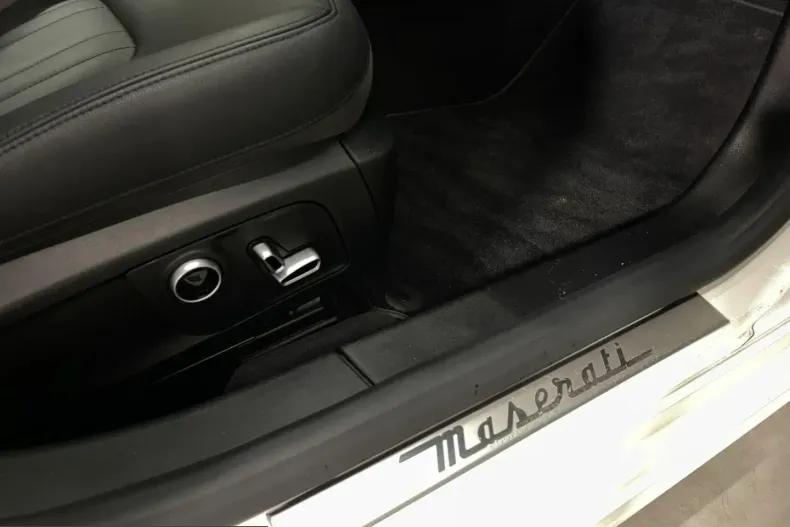 Maserati Ghibli din 2023 cu 88.425 km - oferta MAS218984 - foto 23