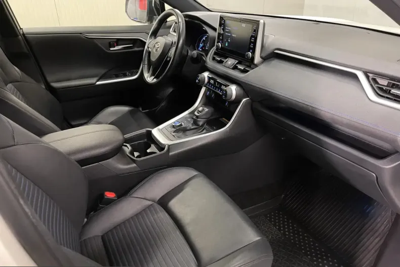 Toyota RAV4 din 2021 cu 86.575 km - oferta TOY218996 - foto 10