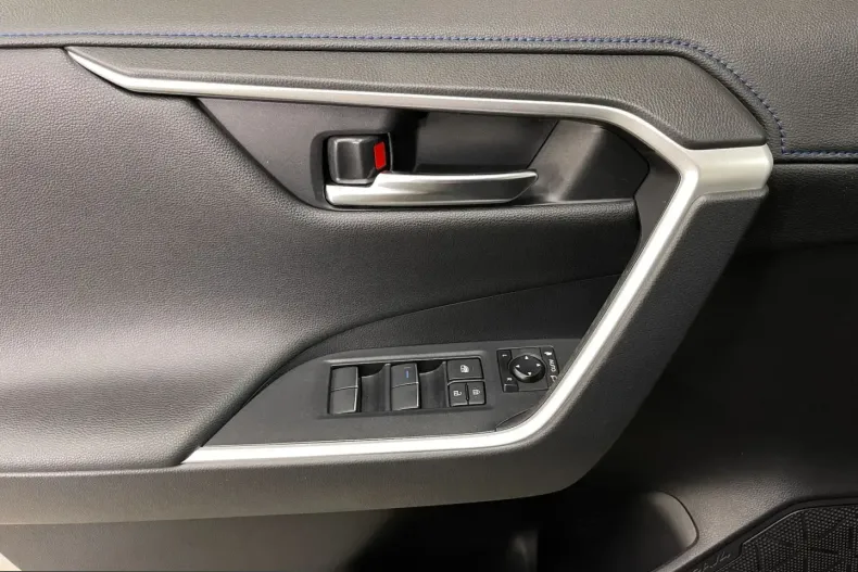 Toyota RAV4 din 2021 cu 86.575 km - oferta TOY218996 - foto 22