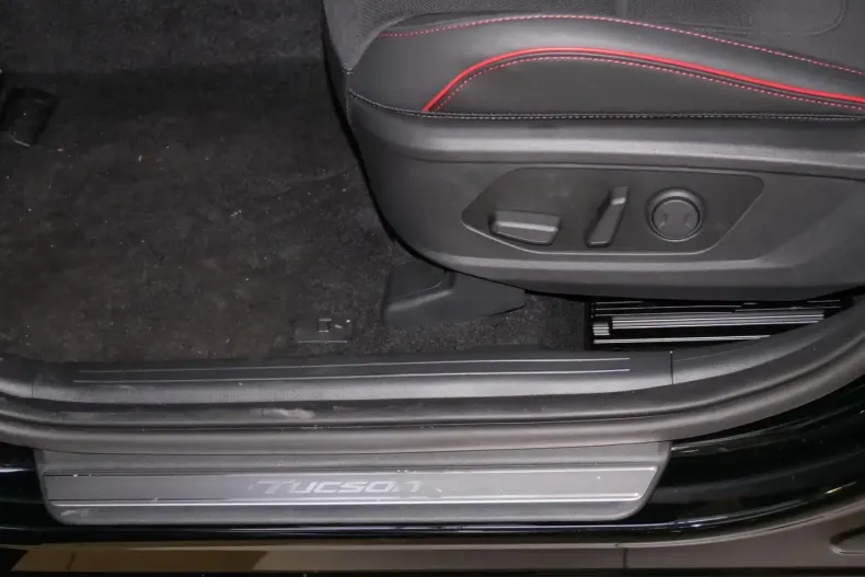 Hyundai Tucson din 2025 cu 11.006 km - oferta HYU218997 - foto 17