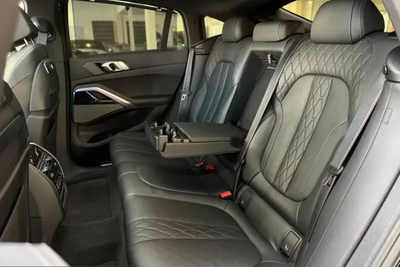 BMW X6 (Seria X) din 2024 cu 70.605 km - oferta BMW218999 - foto 7