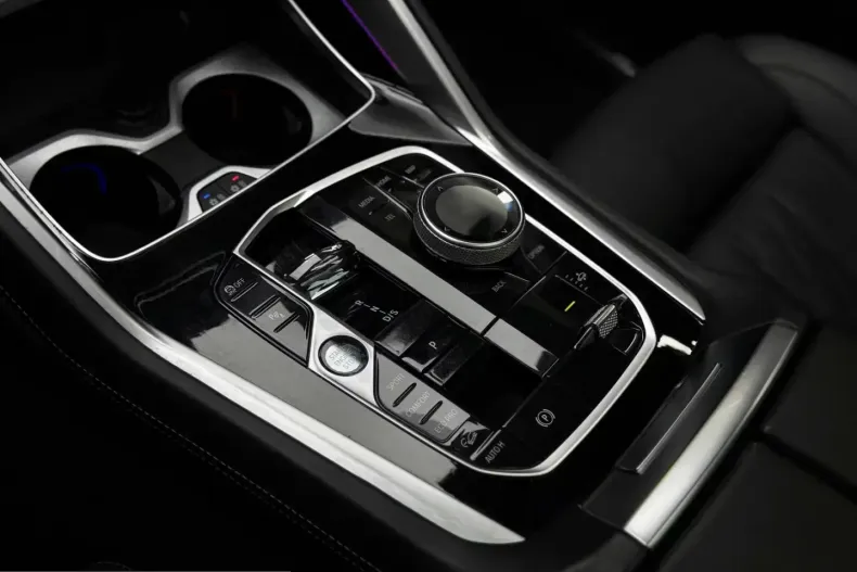 BMW X6 (Seria X) din 2024 cu 70.605 km - oferta BMW218999 - foto 13