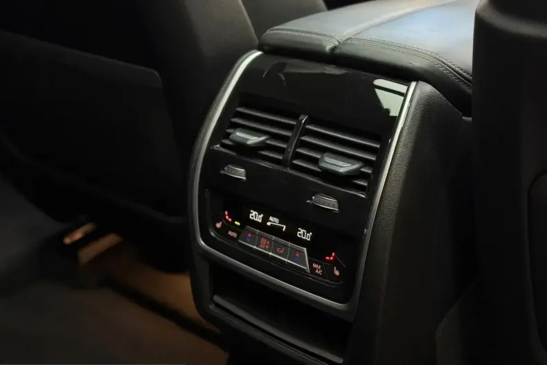 BMW X6 (Seria X) din 2024 cu 70.605 km - oferta BMW218999 - foto 14