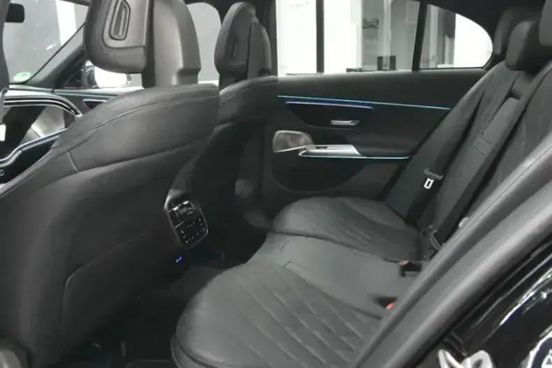 Mercedes-Benz E 400 (Clasa E) din 2023 cu 50.000 km - oferta MER219008 - foto 19