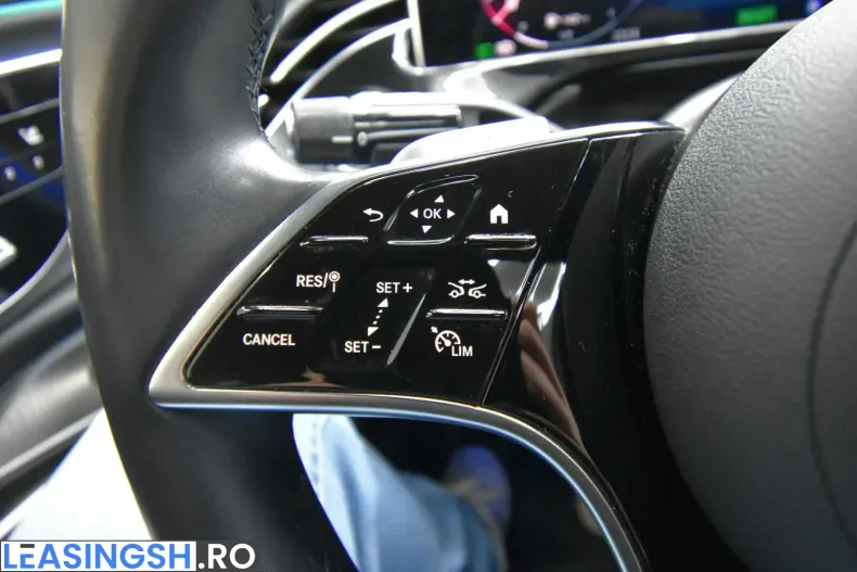 Mercedes-Benz E 400 (Clasa E) din 2023 cu 50.000 km - oferta MER219008 - foto 37