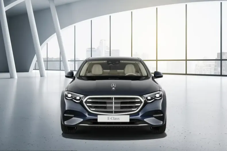 Mercedes-Benz E 400 (Clasa E) din 2023 cu 3.500 km - oferta MER219009 - foto 5