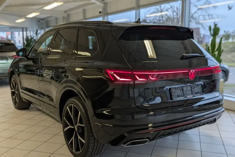 Volkswagen Touareg din 2025 cu 19.789 km - oferta VOL219013 - foto 4