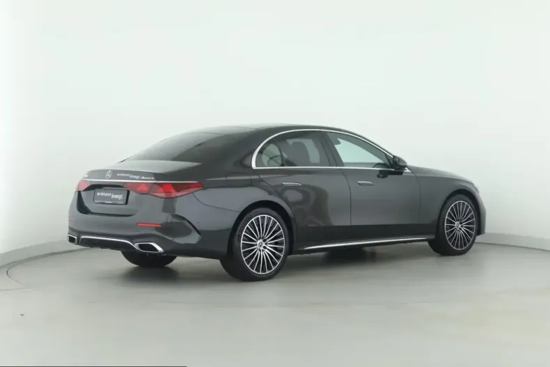 Mercedes-Benz E 400 (Clasa E) din 2025 cu 8.100 km - oferta MER219021 - foto 5