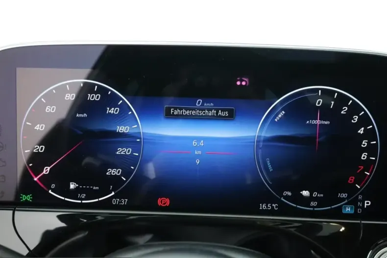 Mercedes-Benz E 400 (Clasa E) din 2025 cu 8.100 km - oferta MER219021 - foto 12