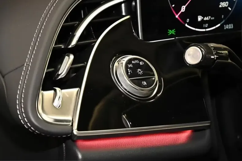 Mercedes-Benz E 400 (Clasa E) din 2025 cu 33.900 km - oferta MER219022 - foto 10