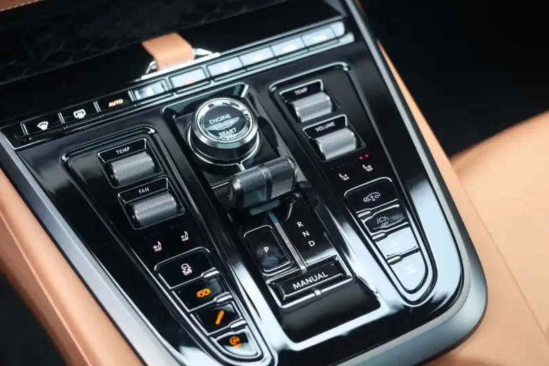 Aston Martin DBX din 2025 cu 4.354 km - oferta AST219033 - foto 27