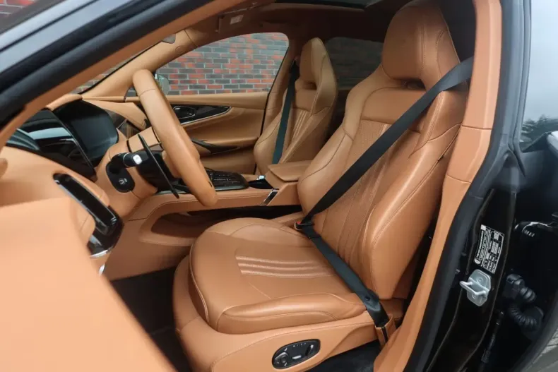 Aston Martin DBX din 2025 cu 4.354 km - oferta AST219033 - foto 40