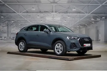 Audi Q3 din 2022 - oferta AUD219052