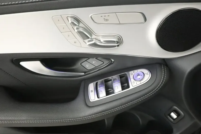 Mercedes-Benz GLC 300 (Clasa GLC) din 2022 cu 99.276 km - oferta MER219053 - foto 20