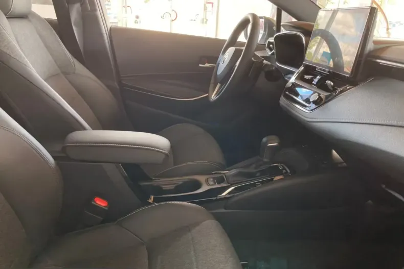 Toyota Corolla din 2025 cu 12.793 km - oferta TOY219071 - foto 9