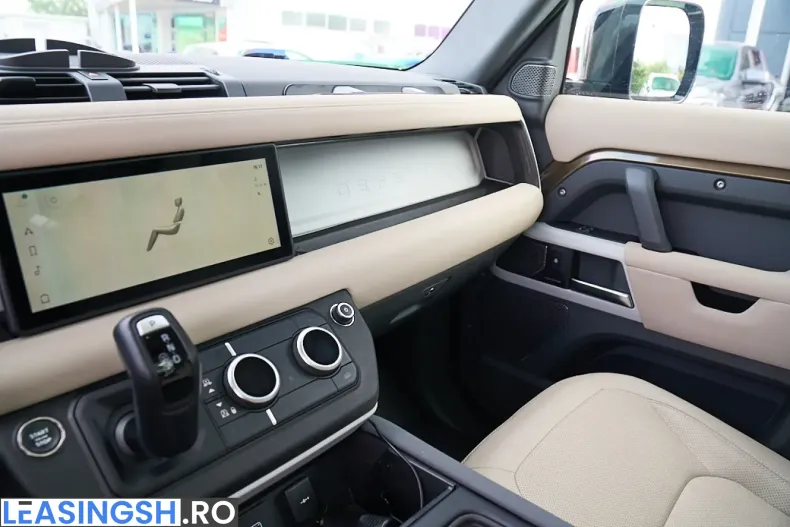 Land Rover Defender din 2022 cu 44.452 km - oferta LAN219076 - foto 13
