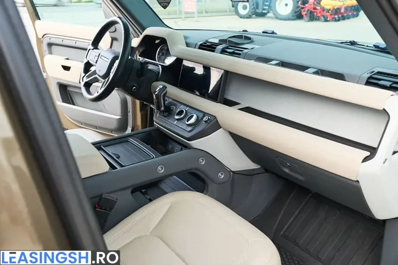 Land Rover Defender din 2022 cu 44.452 km - oferta LAN219076 - foto 31