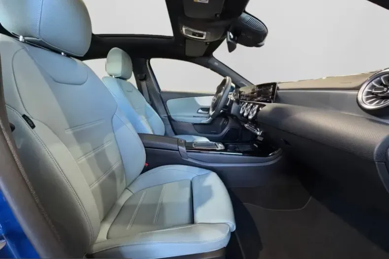 Mercedes-Benz A 250 (Clasa A) din 2024 cu 6.898 km - oferta MER219079 - foto 12