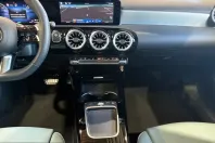 Mercedes-Benz A 250 (Clasa A) din 2024 cu 6.898 km - oferta MER219079 - foto 14