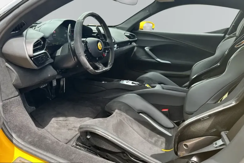 Ferrari 296 GTB din 2023 cu 12.500 km - oferta FER219087 - foto 8