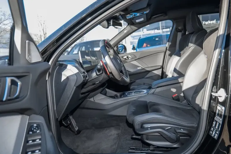 BMW M135i (Seria 1) din 2025 cu 15.493 km - oferta BMW219094 - foto 11