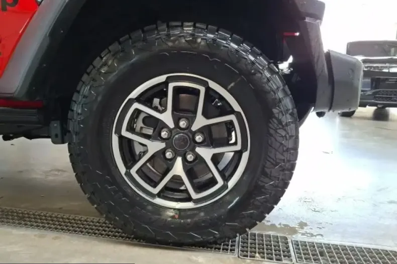 Jeep Wrangler din 2025 cu 2.850 km - oferta JEE219096 - foto 7