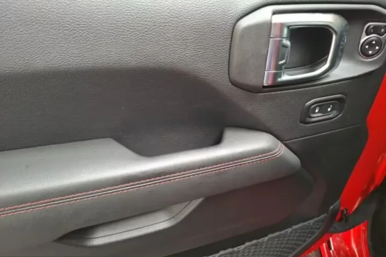 Jeep Wrangler din 2025 cu 2.850 km - oferta JEE219096 - foto 16