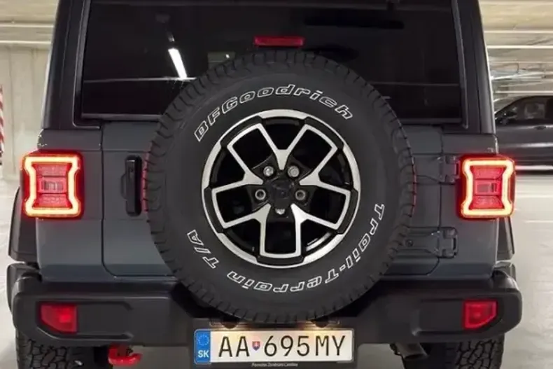Jeep Wrangler din 2024 cu 14.730 km - oferta JEE219103 - foto 9