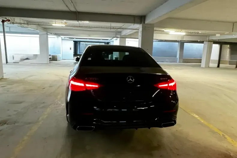 Mercedes-Benz C 300 (Clasa C) din 2023 cu 101.000 km - oferta MER219125 - foto 3