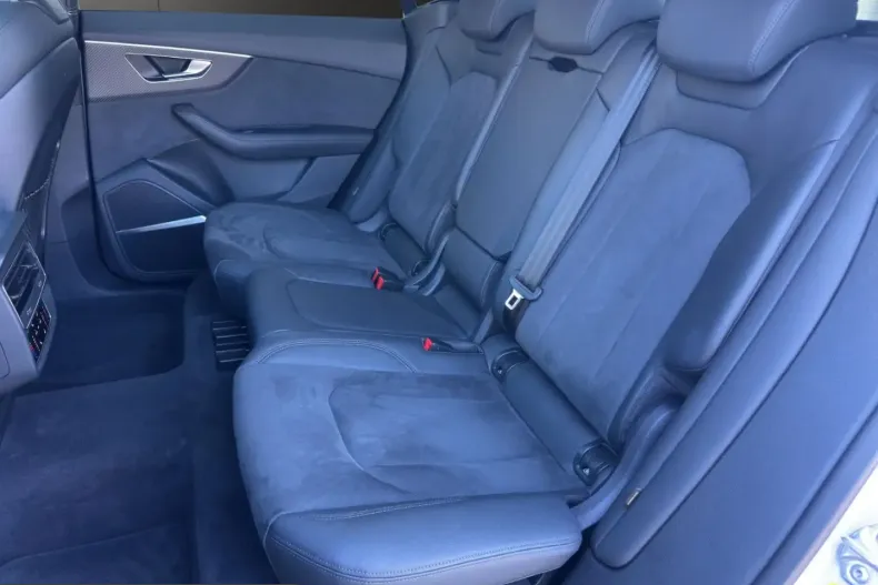 Audi RSQ8 din 2024 cu 32.766 km - oferta AUD219132 - foto 8
