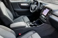 Volvo XC40 din 2023 cu 30.499 km - oferta VOL219141 - foto 5