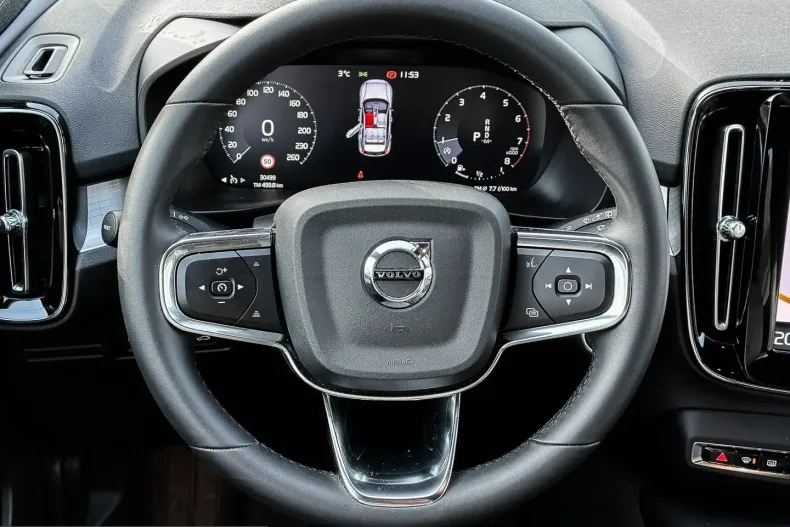 Volvo XC40 din 2023 cu 30.499 km - oferta VOL219141 - foto 11