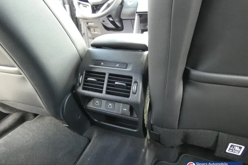 Land Rover Discovery Sport din 2024 cu 51.800 km - oferta LAN219142 - foto 24