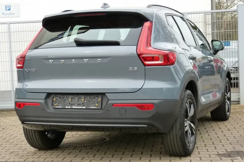 Volvo XC40 din 2023 cu 59.900 km - oferta VOL219143 - foto 5