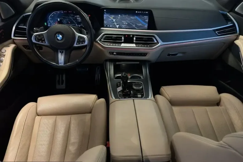 BMW X7 (Seria X) din 2021 cu 41.921 km - oferta BMW219149 - foto 2