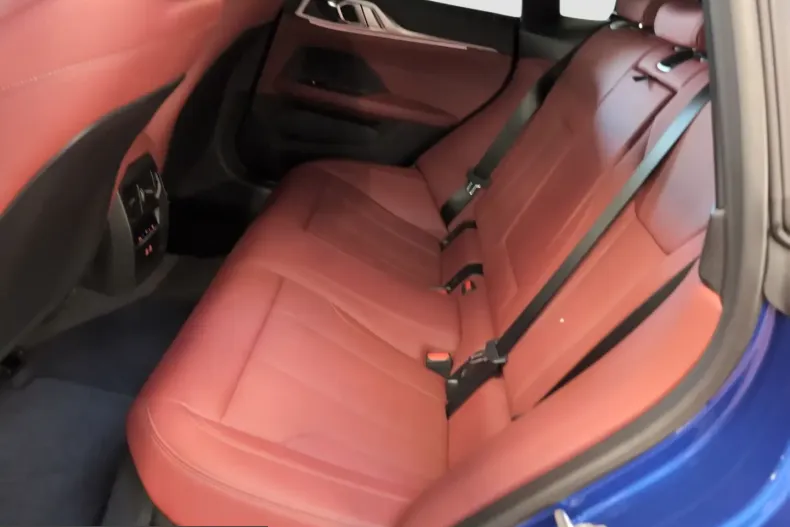 BMW 430d (Seria 4) din 2025 cu 10.541 km - oferta BMW219150 - foto 7