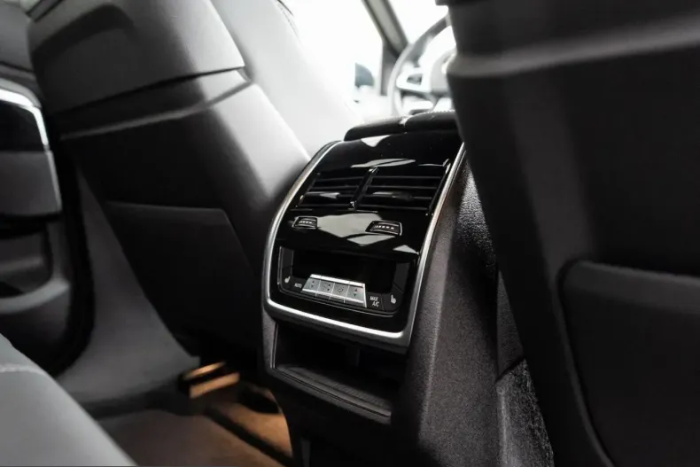BMW X6 (Seria X) din 2025 cu 19.790 km - oferta BMW219161 - foto 23