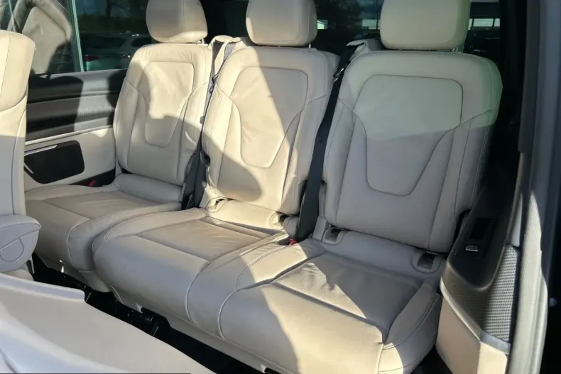 Mercedes-Benz V 300 (Clasa V) din 2023 cu 50.143 km - oferta MER219175 - foto 18