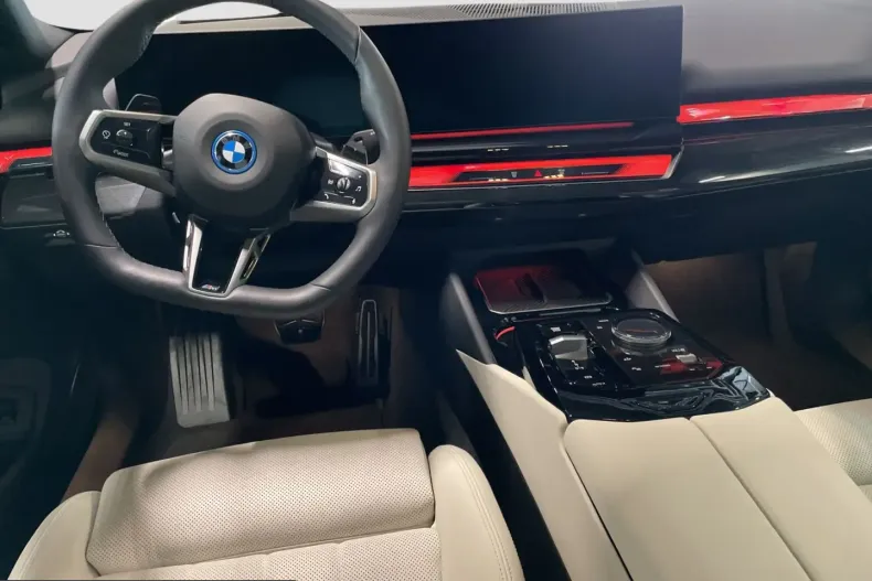BMW 550 (Seria 5) din 2025 cu 11.223 km - oferta BMW219177 - foto 8