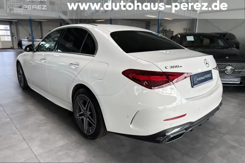 Mercedes-Benz C 300 (Clasa C) din 2024 cu 6.007 km - oferta MER219184 - foto 3