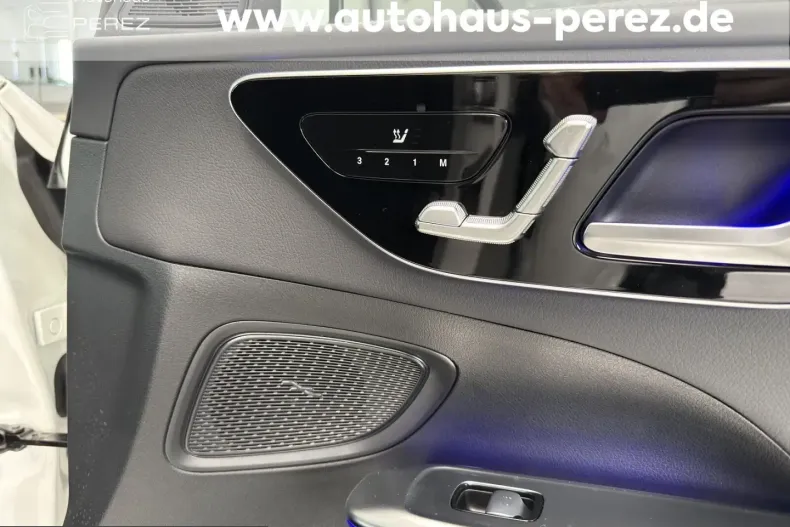 Mercedes-Benz C 300 (Clasa C) din 2024 cu 6.007 km - oferta MER219184 - foto 12
