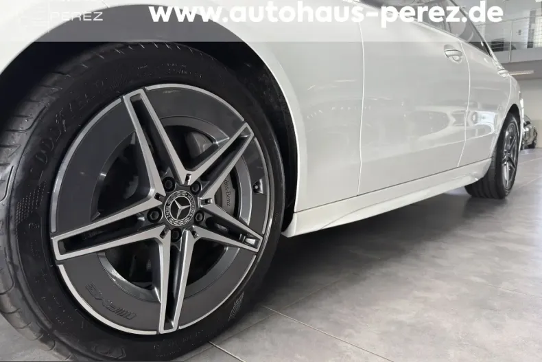 Mercedes-Benz C 300 (Clasa C) din 2024 cu 6.007 km - oferta MER219184 - foto 13