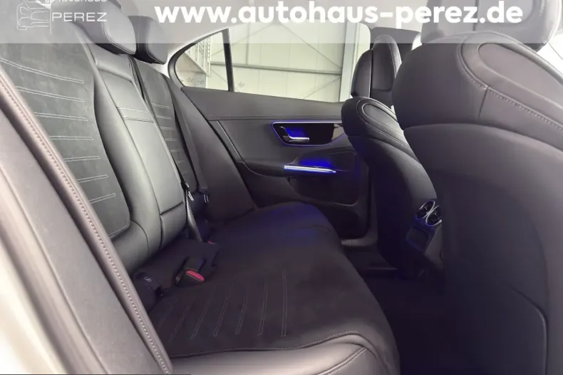 Mercedes-Benz C 300 (Clasa C) din 2024 cu 6.007 km - oferta MER219184 - foto 14