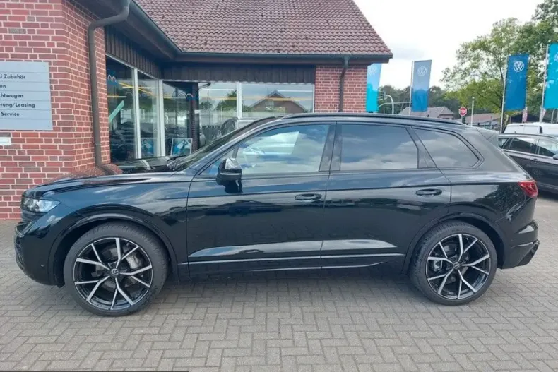 Volkswagen Touareg din 2025 cu 10.500 km - oferta VOL219189 - foto 2
